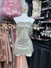 Translation missing: es.sections.featured_product.gallery_thumbnail_alt