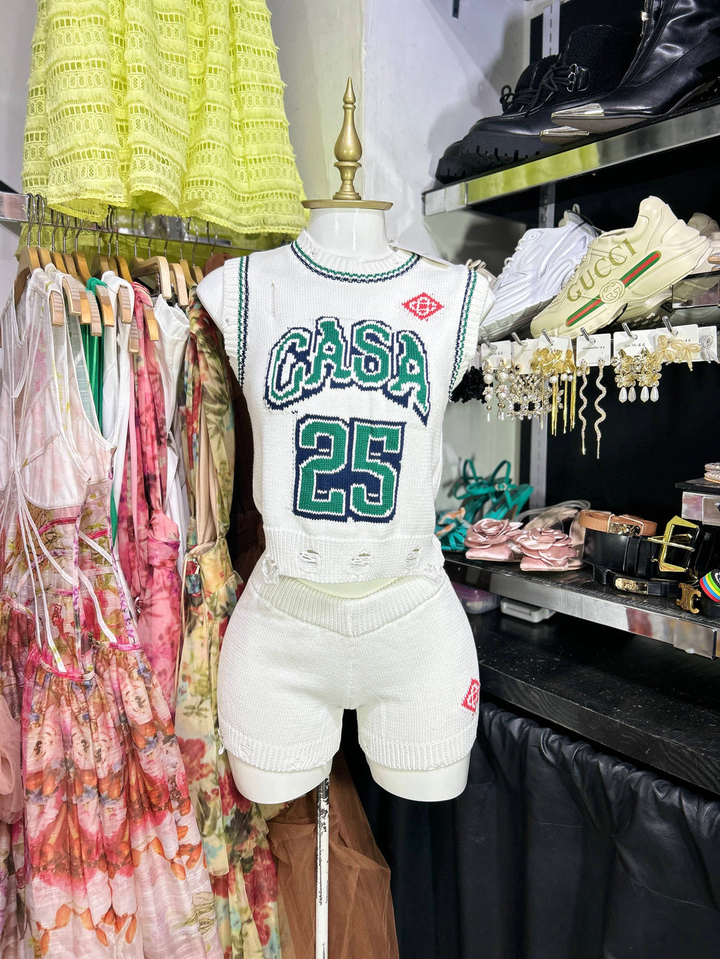 Conjunto chaleco y mini shorts Casa blanca
