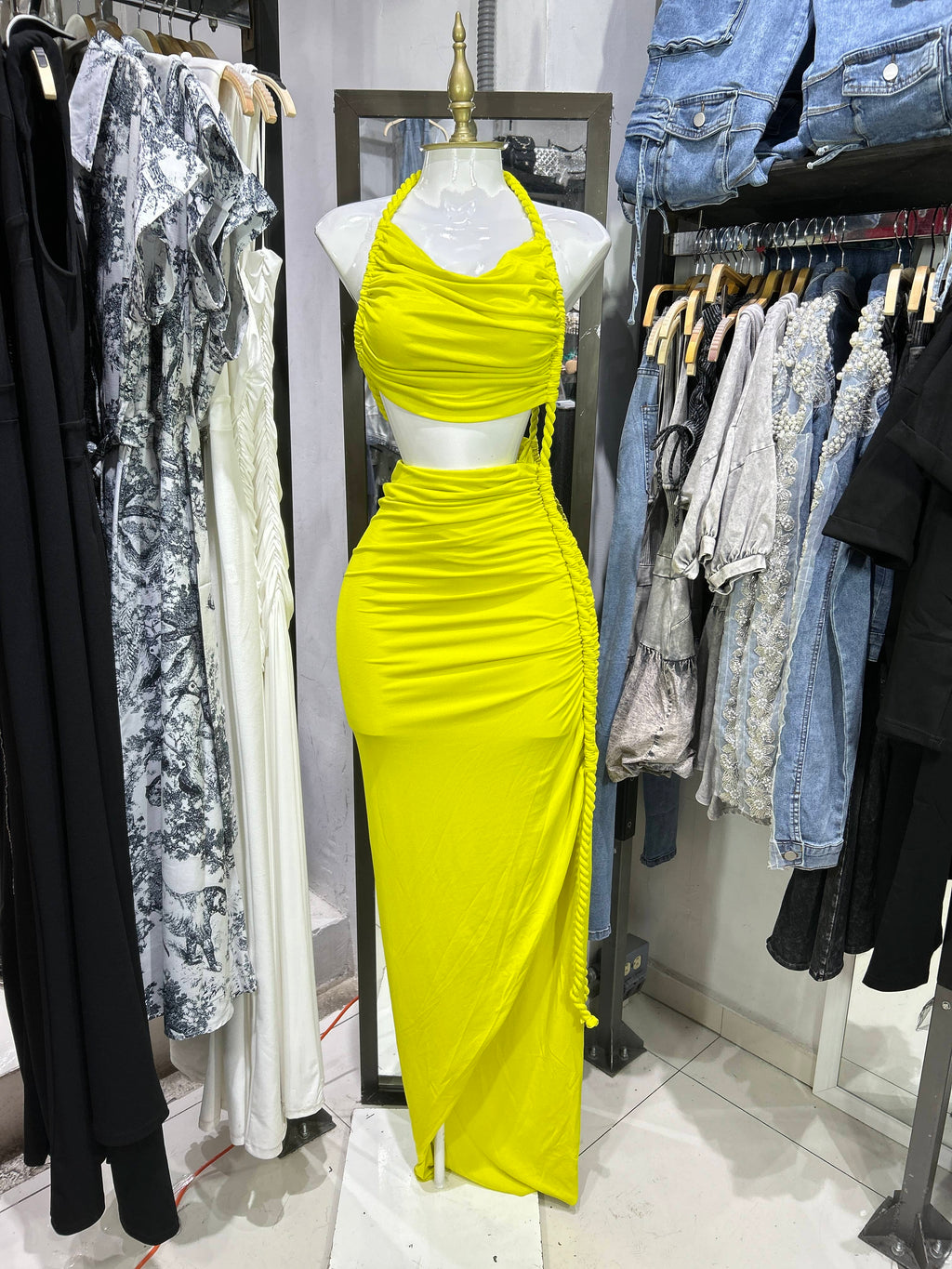 Vestido verde limon largo de algod—n escote en espalda y cintura