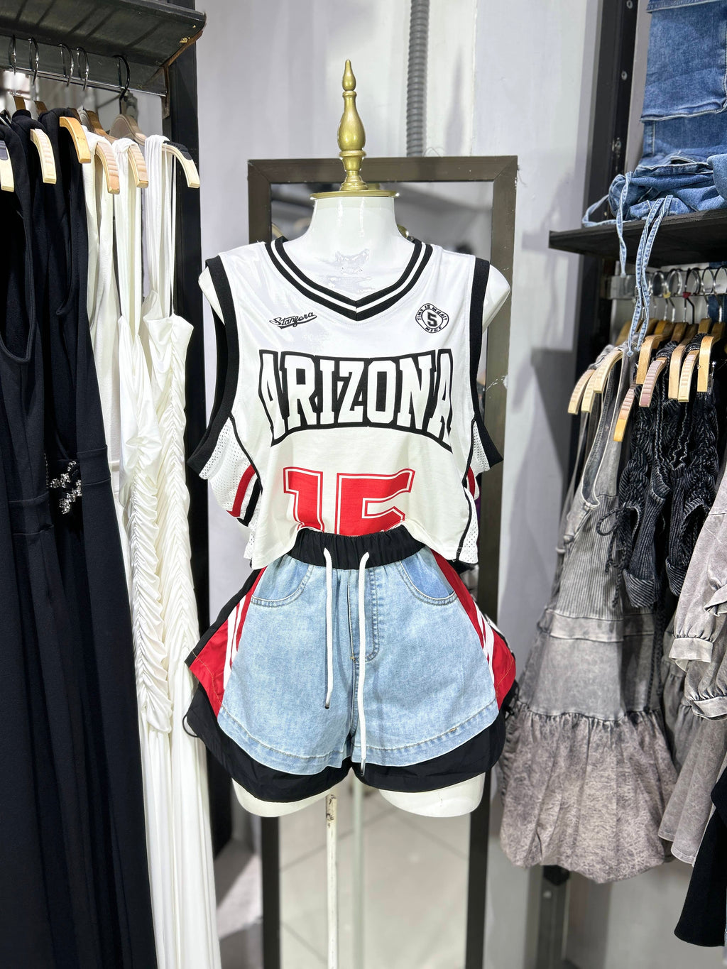 Conjunto blusa y short mezclilla con casaca