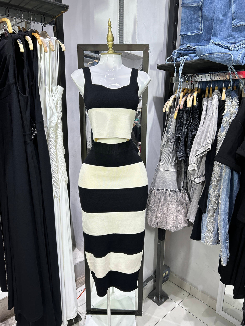 Conjunto a rayas  falda y top