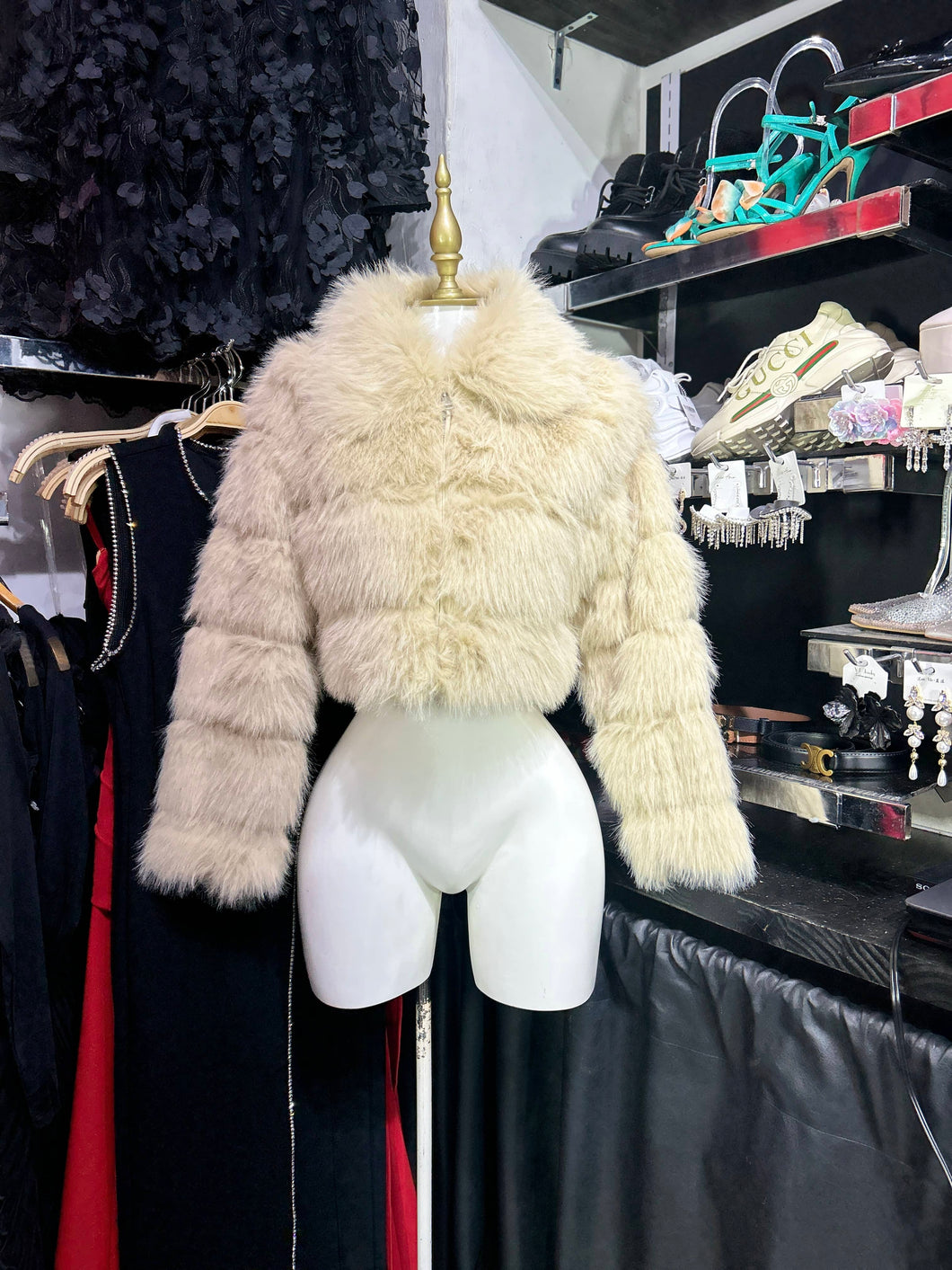 Chamarra beige peluche