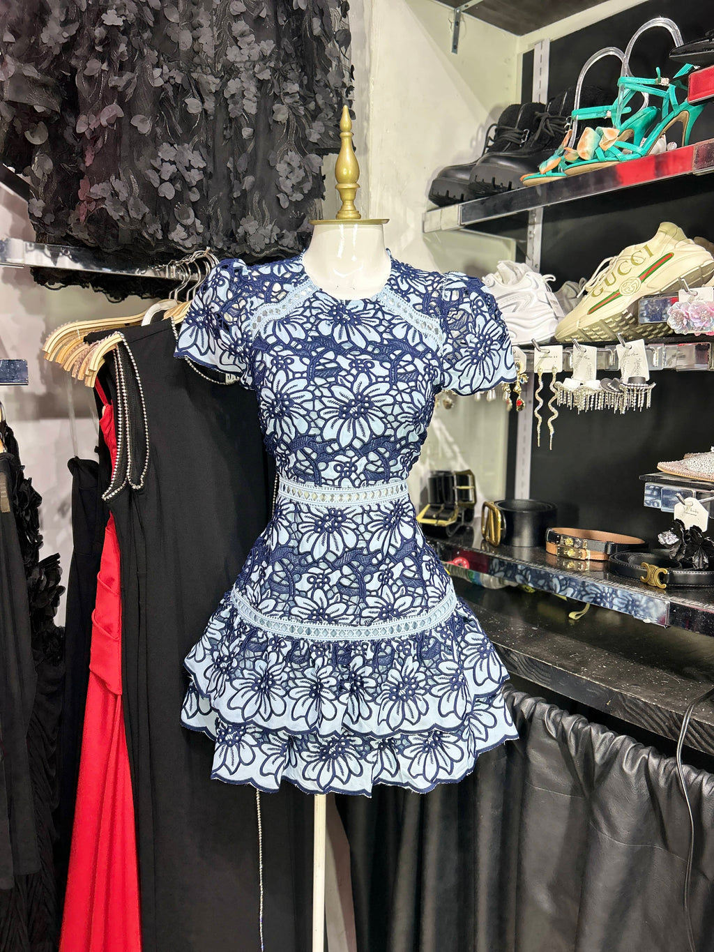 Vestido azul dos tonos manga corta encaje