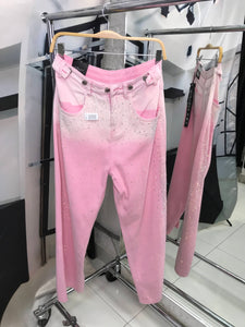Pantalon rosa oversized con pedreria y ajuste en cintura