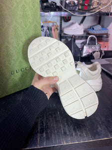 Tenis Gucci conejo