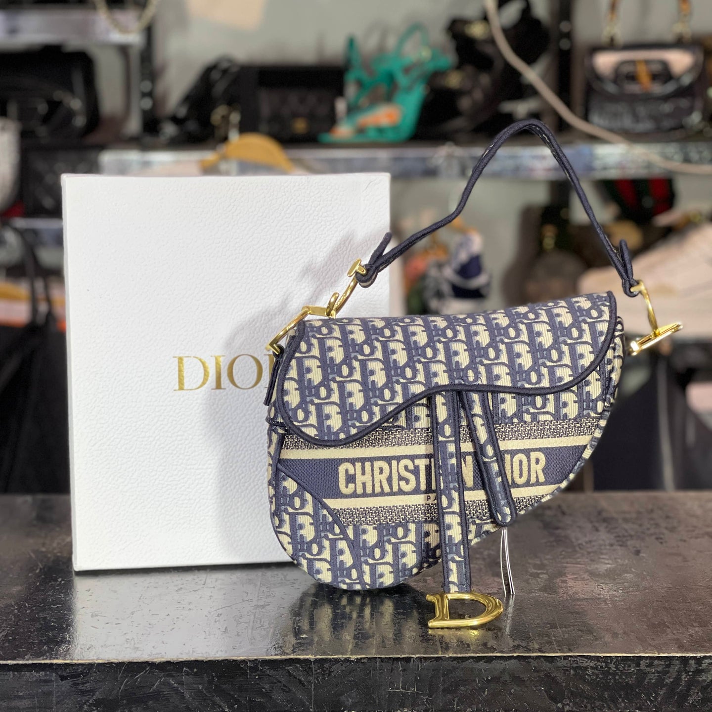 Bolso Dior Saddle con bandolera y logo