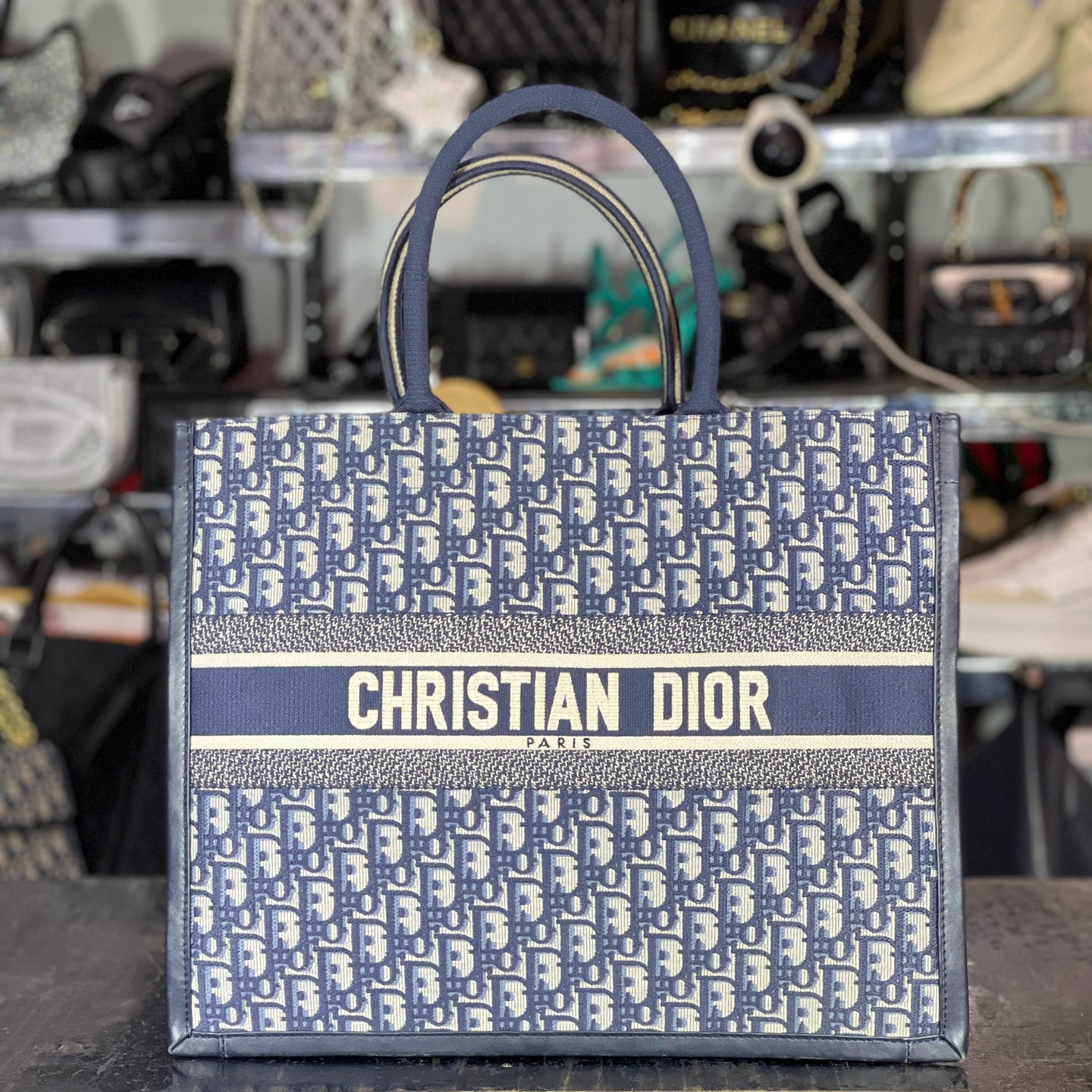 Bolso tote Chrsitian Dior con bandolera piel en costado