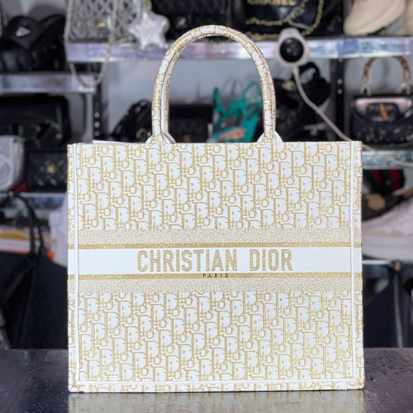 Bolso tote Christian Dior dorado