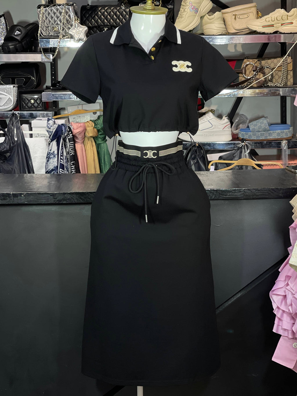 Conjunto negro Celine blusa y falda
