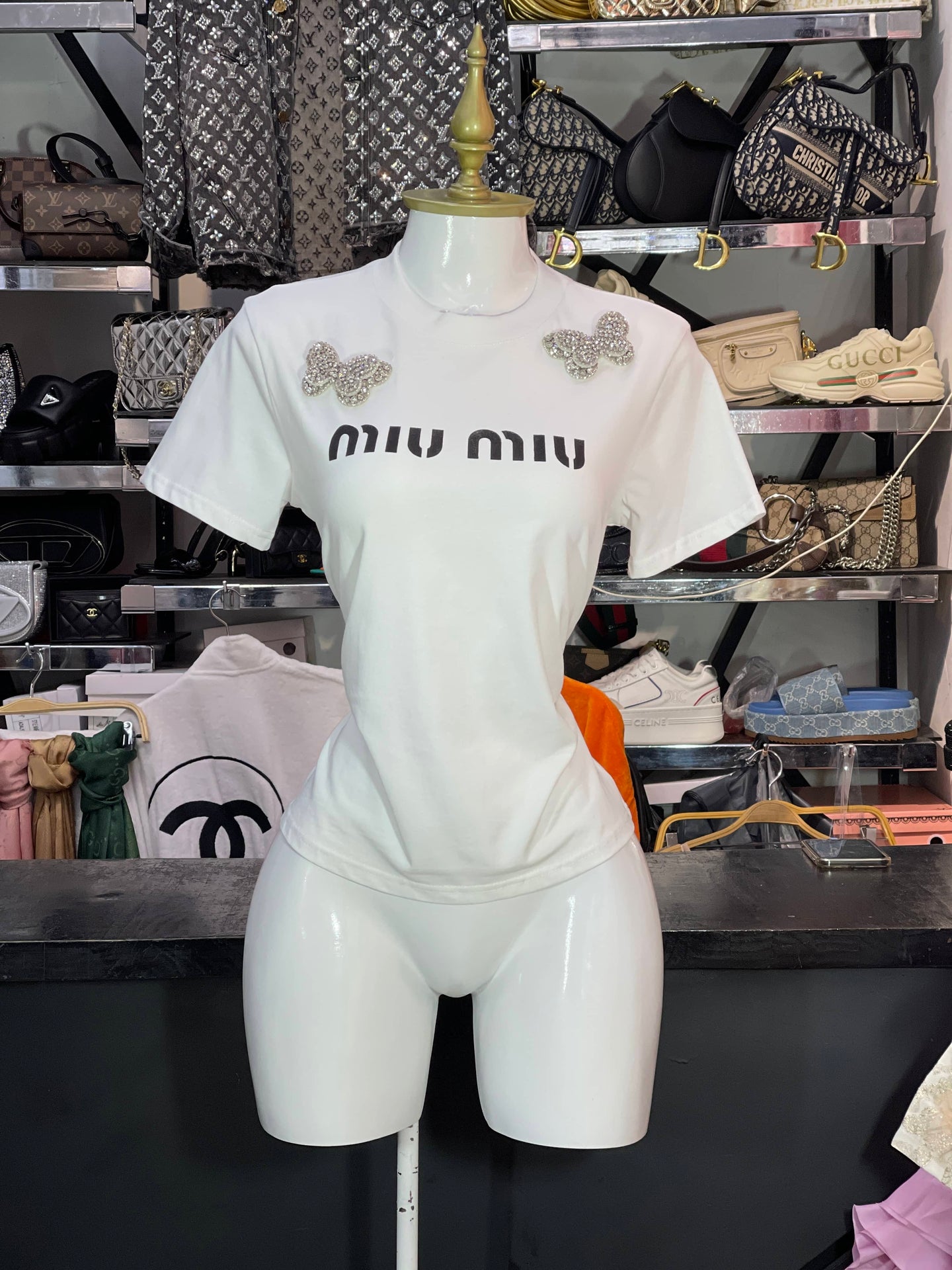 Playera Miu Miu mariposa pedreria