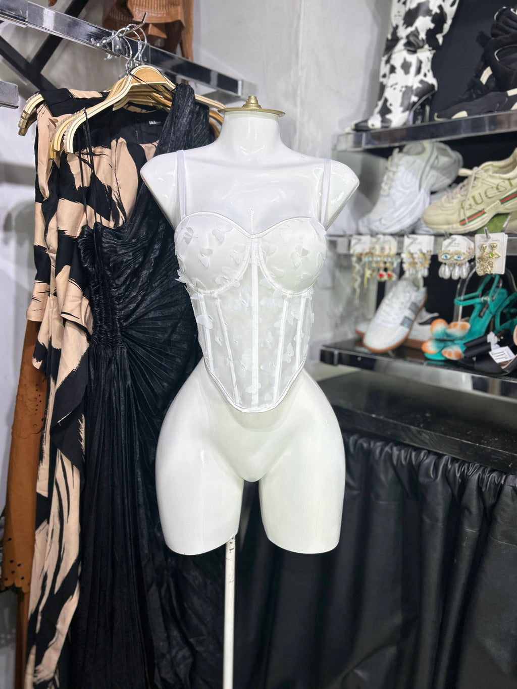 Corset blanco mariposas en relieve