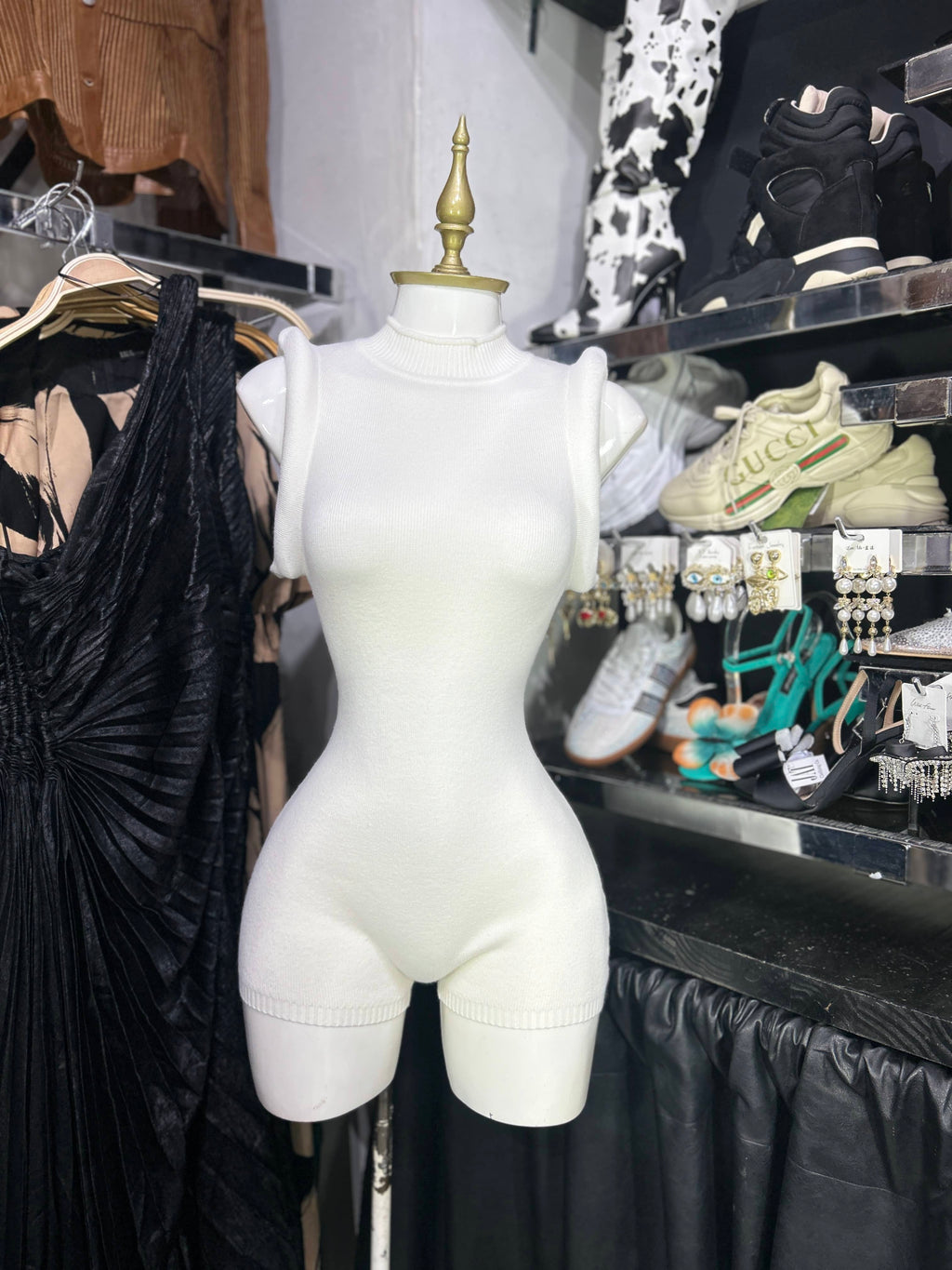 Romper blanco con volumen en ciza