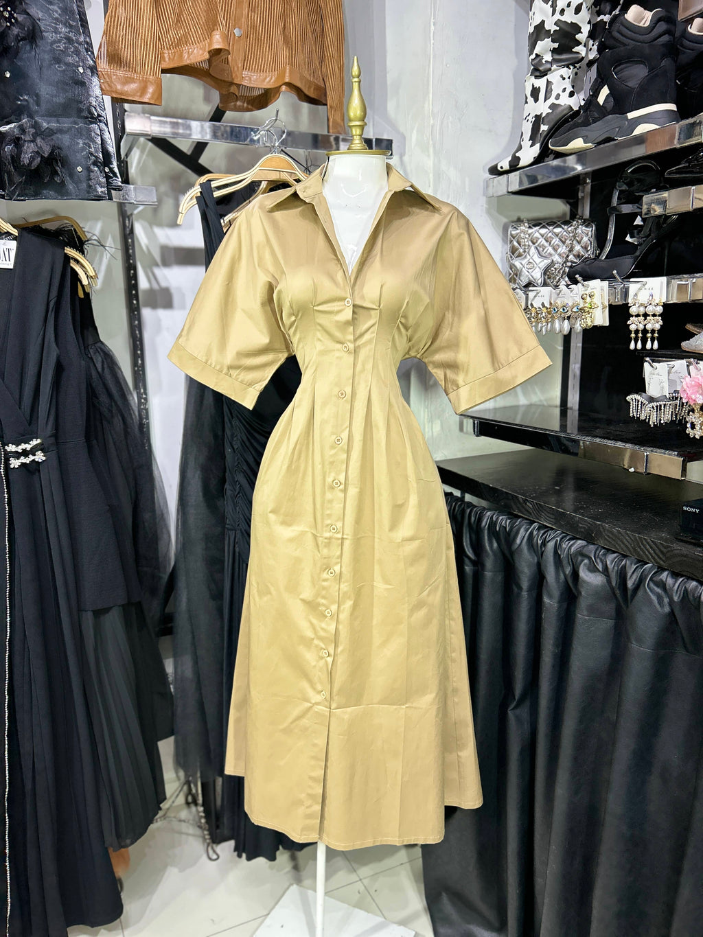 Vestido largo camel camisero