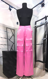 Pantalon cargo satinado rosa