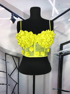 Top verde limon mesh flores en relieve con perlas