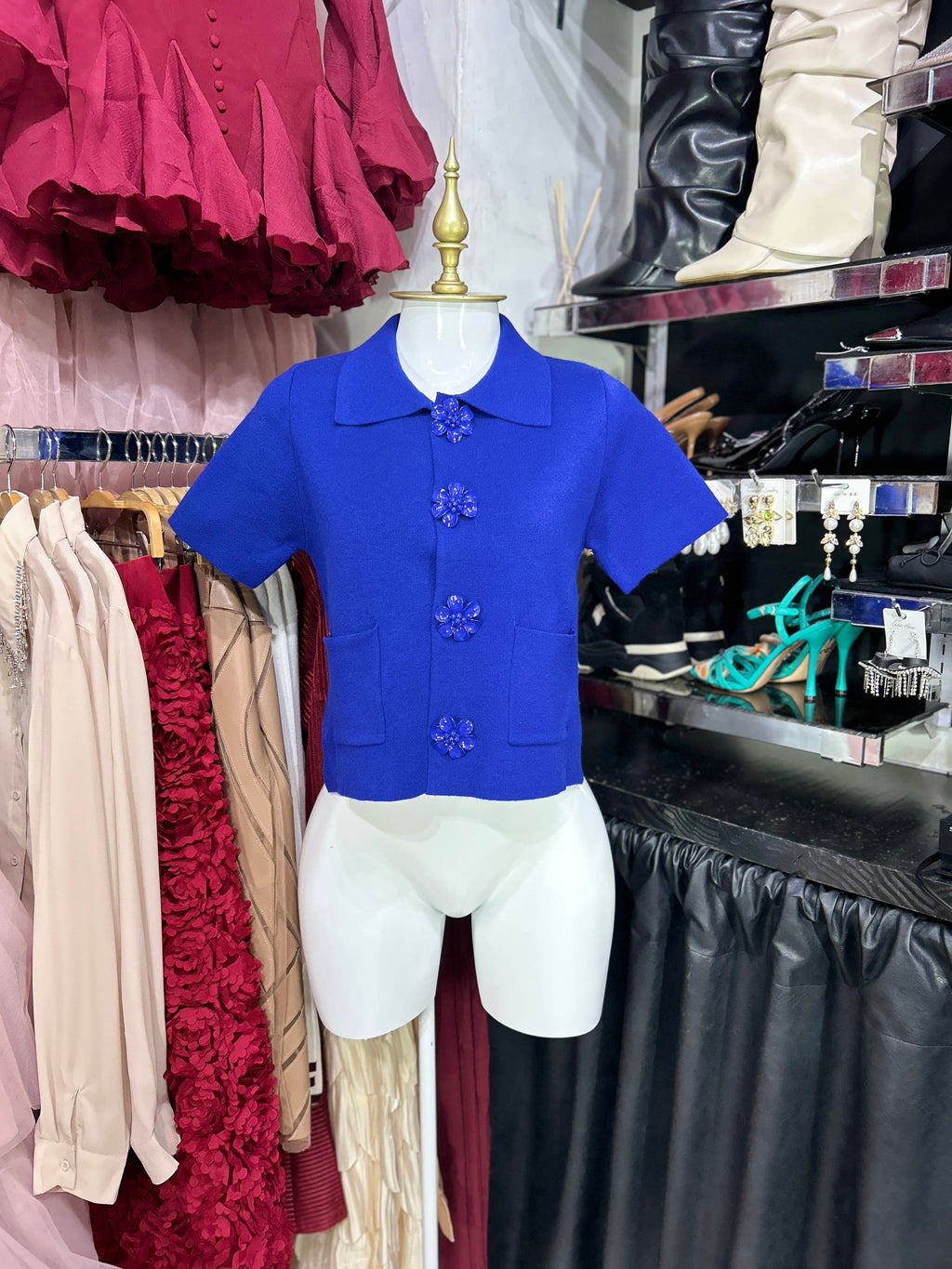 Blusa azul tipo camisera tela de punto con botones acrilicos