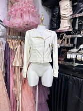 Translation missing: es.sections.featured_product.gallery_thumbnail_alt