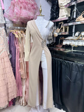 Translation missing: es.sections.featured_product.gallery_thumbnail_alt