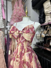 Translation missing: es.sections.featured_product.gallery_thumbnail_alt