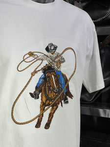 Playera blanca bordada LV vaquero