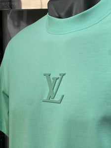 Playera LV verde menta mini logo