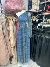 Translation missing: es.sections.featured_product.gallery_thumbnail_alt