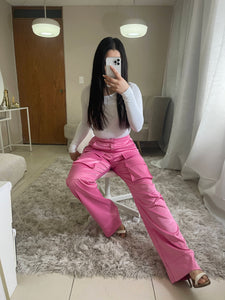 Pantalon cargo satinado rosa