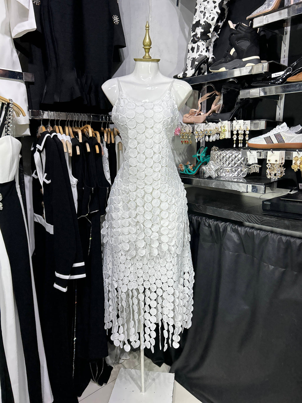 Conjunto blanco texturizado falda y blusa