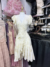 Translation missing: es.sections.featured_product.gallery_thumbnail_alt