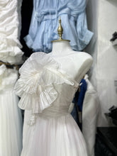 Translation missing: es.sections.featured_product.gallery_thumbnail_alt