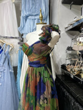 Translation missing: es.sections.featured_product.gallery_thumbnail_alt