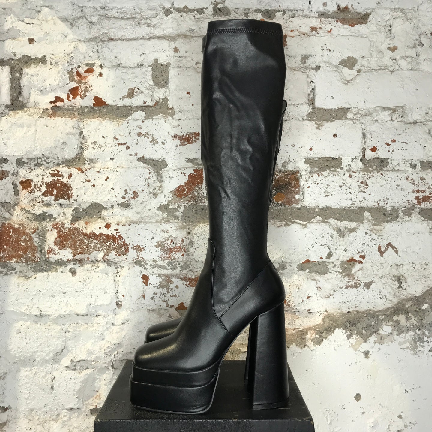 Botas negras Georgina tacon cuadrado y plataforma chunky