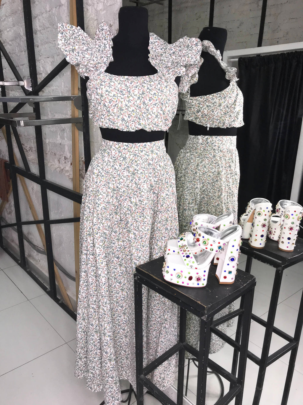 Conjunto top y falda estampado flores