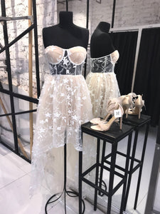 JAT Clothing Vestidos Vestido blanco corto largo forro nude flores en relieve